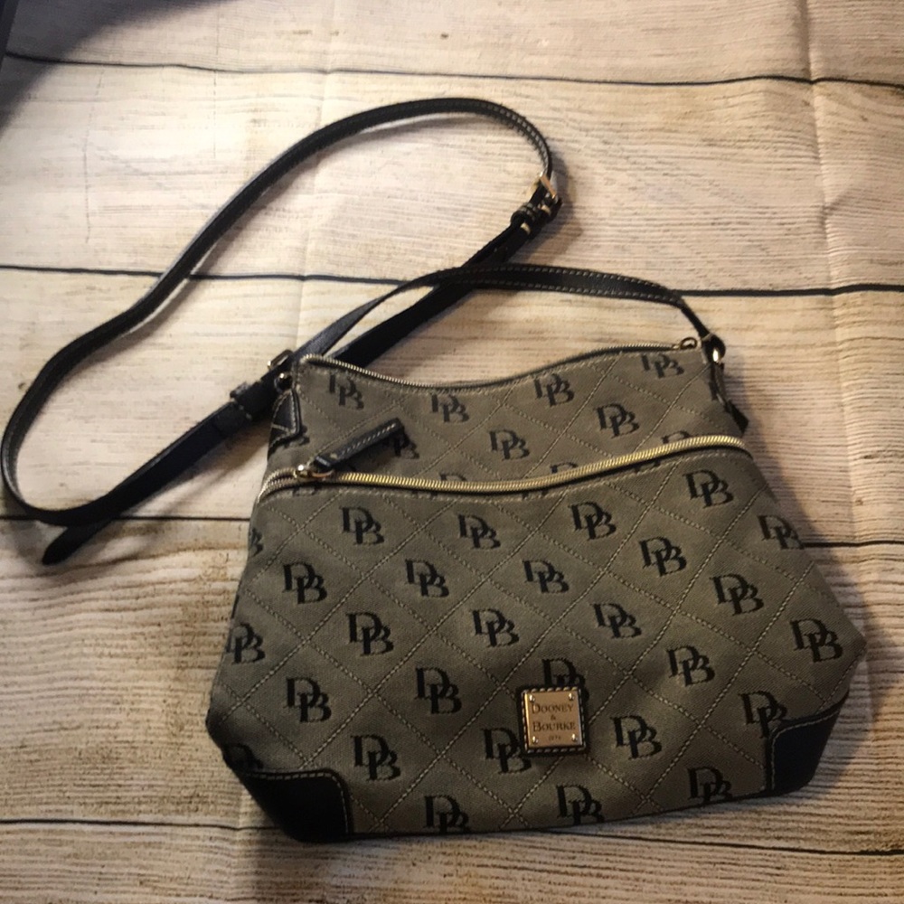 D&B crossbody